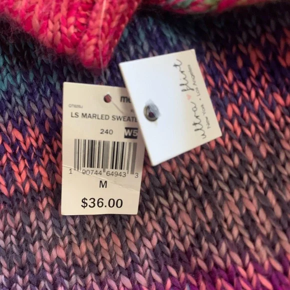 Ultra Flirt Brightly colored sweater - Picture 9 of 10